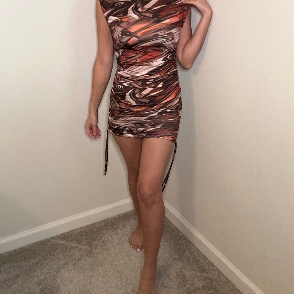 PrettyLittleThing Brown and Cream Swirl Mini Dress